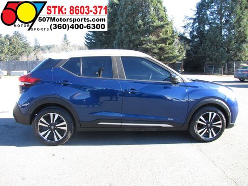 Used 2019 Nissan Kicks SR w/ SR Premium Package image 8
