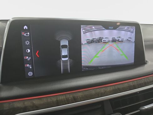 Used 2018 BMW 740i RWD image 21