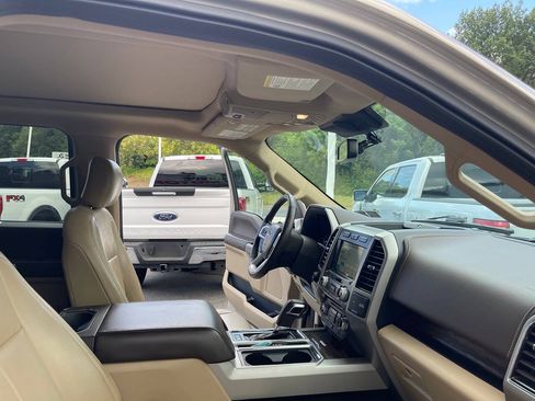 Used 2018 Ford F150 Lariat w/ Equipment Group 502A Luxury AWD/4WD image 35