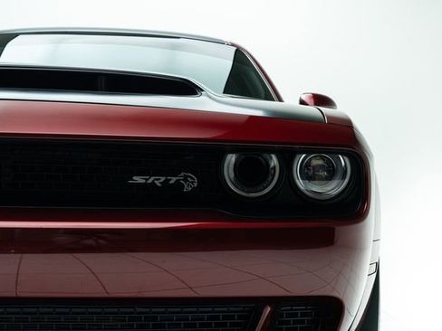 Used 2018 Dodge Challenger SRT Hellcat RWD image 7