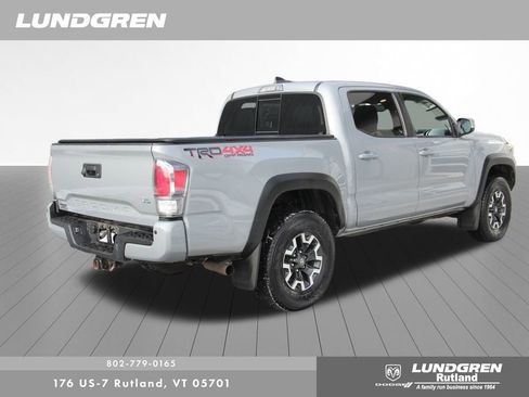 Used 2021 Toyota Tacoma TRD Off-Road image 3