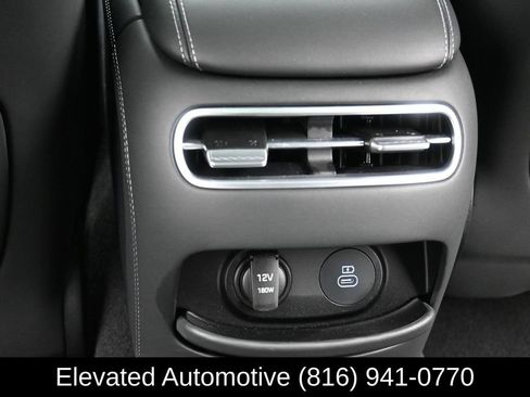 Used 2024 Genesis G90 3.5T AWD/4WD image 15