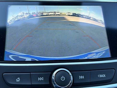 Used 2019 Buick LaCrosse Avenir image 9