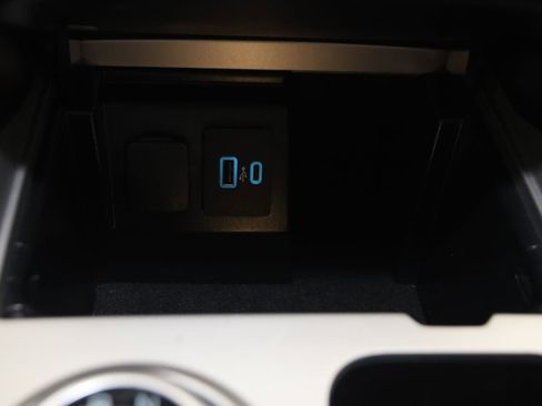 Used 2023 Ford Explorer Limited w/ Equipment Group 301A AWD/4WD image 31
