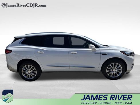 Used 2019 Buick Enclave Premium w/ LPO, Cargo Package AWD/4WD image 5