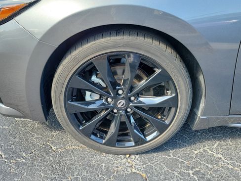 Certified 2023 Nissan Maxima SR w/ Sport Mat Group FWD image 4