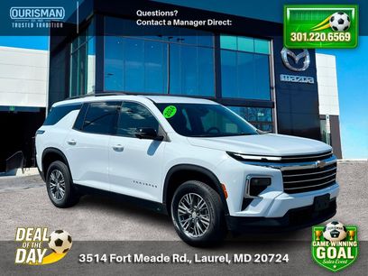 Used 2024 Chevrolet Traverse LT