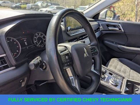 Used 2024 Mitsubishi Outlander SE image 19