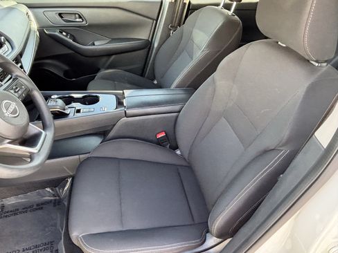 Used 2024 Nissan Rogue S FWD image 14