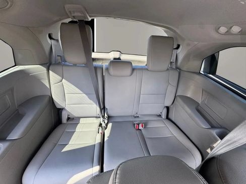 Used 2015 Honda Odyssey EX-L image 11