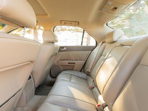 Used 2006 Cadillac STS V8 w/ Preferred Equipment Group image 15