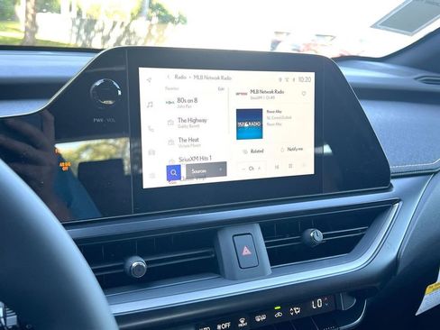 New 2026 Lexus UX 300h FWD image 15