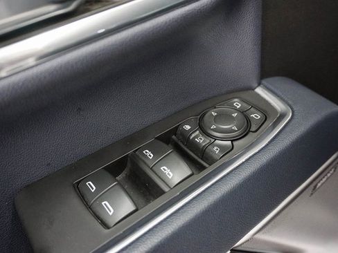 Used 2024 Chevrolet Silverado 2500 High Country w/ High Country Premium Package image 17