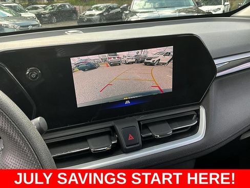 Used 2024 Chevrolet TrailBlazer LS FWD image 17