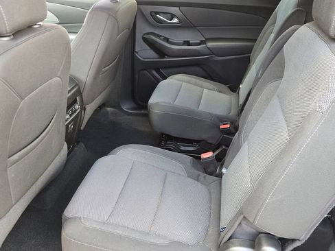 Used 2023 Chevrolet Traverse LT FWD image 11