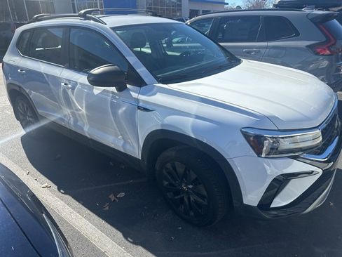 Used 2023 Volkswagen Taos S image 2