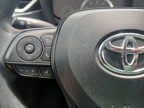 Used 2020 Toyota Corolla LE FWD image 28