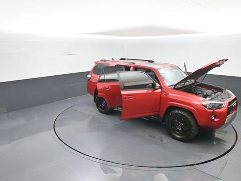 Used 2024 Toyota 4Runner TRD Off-Road Premium w/ Off Road Premium Plus Package AWD/4WD image 40