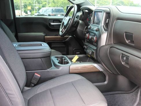 Used 2019 Chevrolet Silverado 1500 RST AWD/4WD image 17