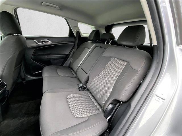 Used 2024 Kia Sportage LX FWD image 28