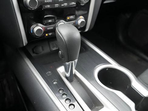 Used 2019 Nissan Pathfinder SV AWD/4WD image 33