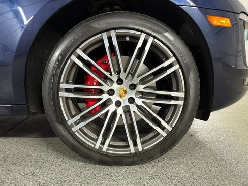 Used 2018 Porsche Macan GTS AWD/4WD image 5