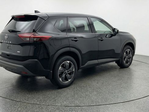 Used 2025 Nissan Rogue SV AWD/4WD image 7