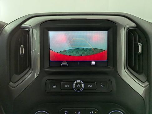 Used 2020 Chevrolet Silverado 1500 Custom w/ Custom Value Package AWD/4WD image 8