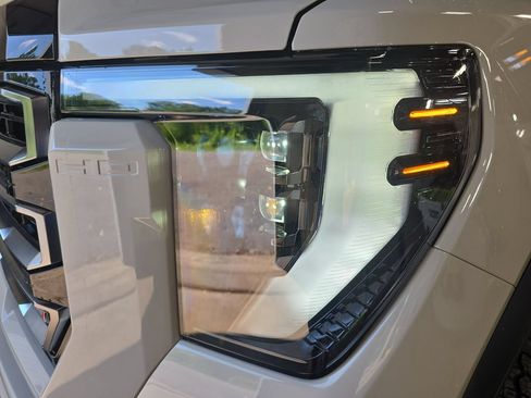 New 2026 GMC Sierra 3500 AT4 w/ Technology Package AWD/4WD image 33
