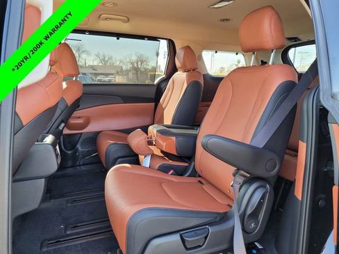 New 2026 Kia Carnival EX image 6