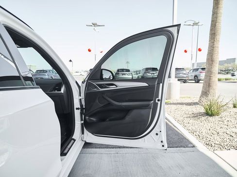 Used 2021 BMW X3 M40i w/ Executive Package image 9