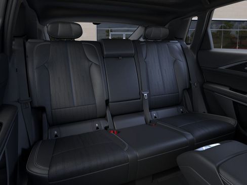 New 2026 Cadillac Lyriq V AWD/4WD image 19