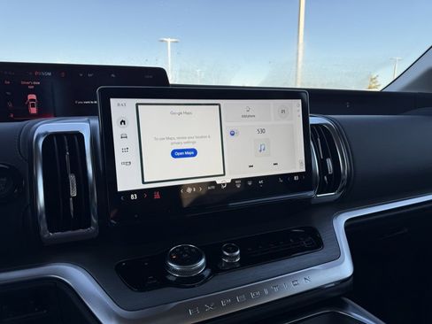 New 2025 Ford Expedition Max Platinum w/ Driver's Package image 7