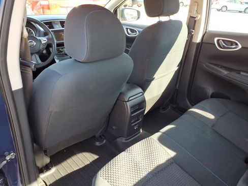 Used 2019 Nissan Sentra SR FWD image 11