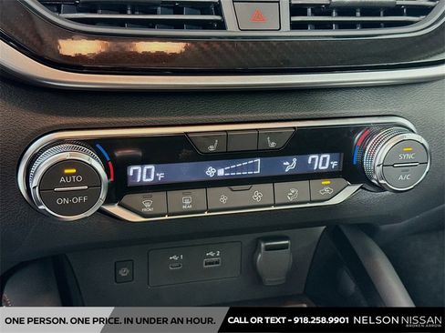 New 2025 Nissan Altima 2.5 SR image 15