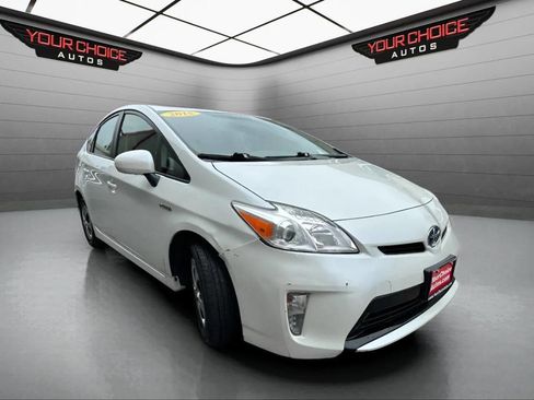 Used 2015 Toyota Prius Two image 7