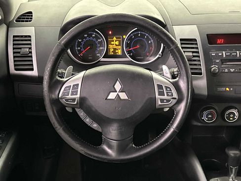 Used 2009 Mitsubishi Outlander SE image 13