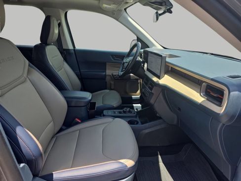 Used 2025 Ford Maverick Lariat w/ 4K Tow Package AWD/4WD image 10
