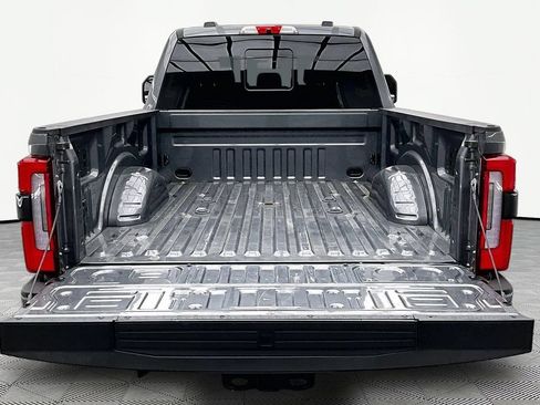 Used 2025 Ford F250 Platinum AWD/4WD image 18