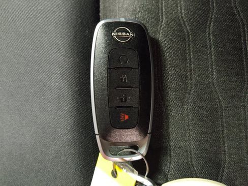 Used 2023 Nissan Pathfinder SV FWD image 32
