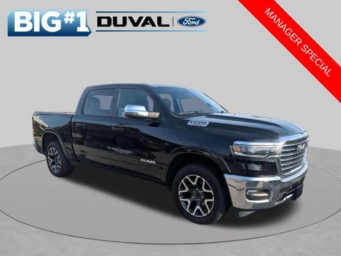 Used 2025 RAM 1500 Laramie AWD/4WD image 1