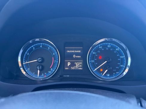 Used 2017 Toyota Corolla LE w/ Carpet Mat Package (TMS) image 12