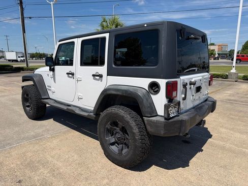 Used 2013 Jeep Wrangler Unlimited Sport AWD/4WD image 3