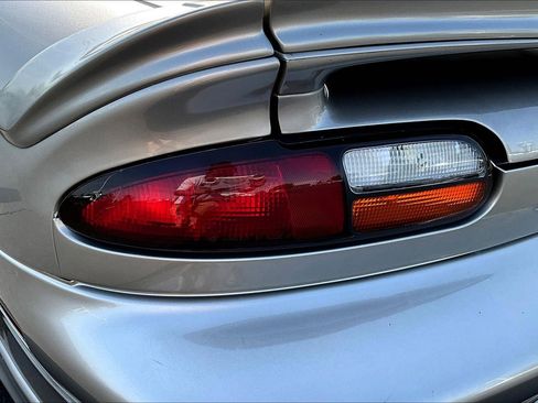 Used 2002 Chevrolet Camaro Z28 w/ Sport Appearance Pkg RWD image 21