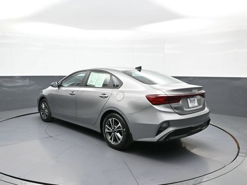 Certified 2023 Kia Forte LXS w/ LXS Technology Package FWD image 8