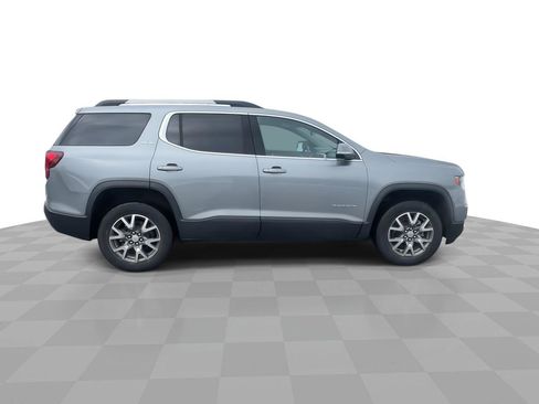 Certified 2023 GMC Acadia SLE w/ Driver Convenience Package image 9