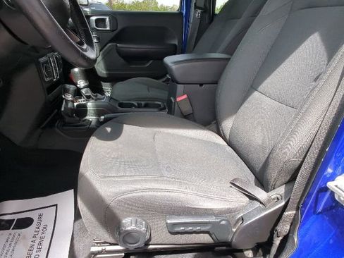 Certified 2019 Jeep Wrangler Unlimited Sport S AWD/4WD image 11