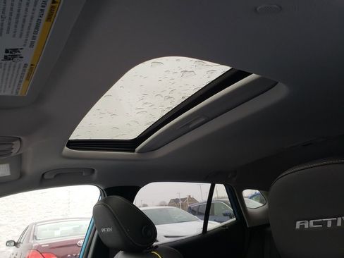 New 2026 Chevrolet Trax ACTIV w/ Sunroof Package image 24