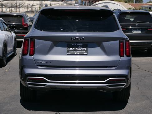 Used 2023 Kia Sorento SX FWD image 4