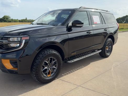 Used 2025 Ford Expedition Tremor AWD/4WD image 5